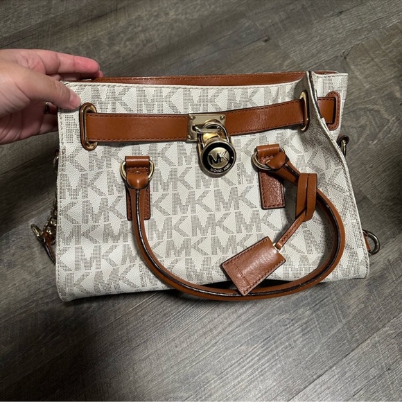 Michael Kors Handbags - Michael Kors Tan and Cream Shoulder Bag